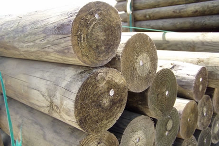 What type of wooden posts are suitable for protection systems?